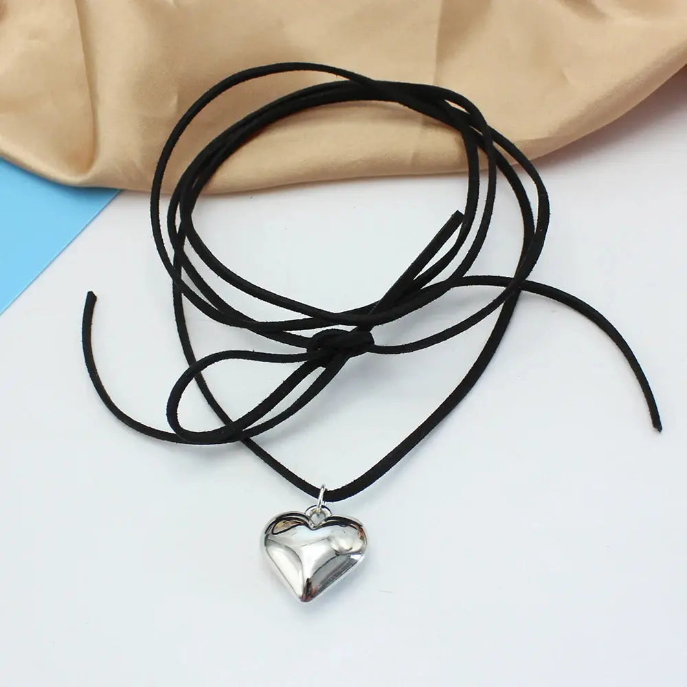 New Goth Black Velvet Heart Pendant Choker Necklace - Elegant Weave with Knotted Bowknot