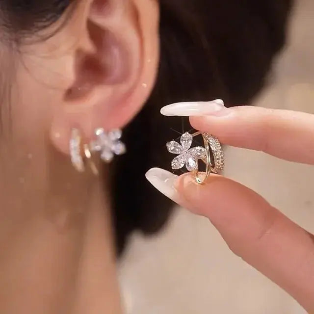 Korean Vintage Pearl Crystal Earrings for Women, High-Class Luxury Zircon Flower Butterfly Leaf Women's Stud Earrings