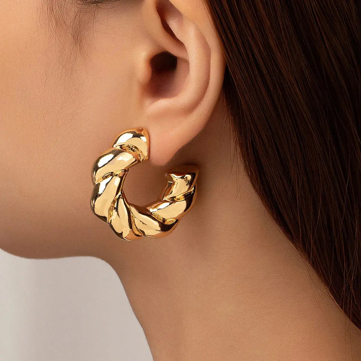 Gold Color Round Chunky Hoop Earrings for Women – Lightweight Smooth Metal, Trendy Fashion Jewelry