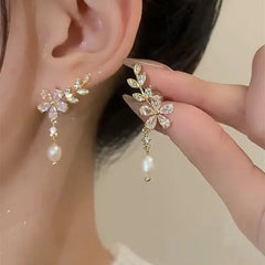 Korean Vintage Pearl Crystal Earrings for Women, High-Class Luxury Zircon Flower Butterfly Leaf Women's Stud Earrings